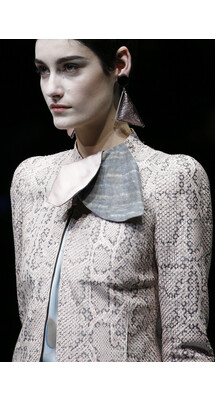 Details  Giorgio Armani Fall 2018 Ready-to-Wear ,  Детали Джорджо Армани осень зима 2018 , Fashion show , неделя моды в Милане , MFW , Mainstyles